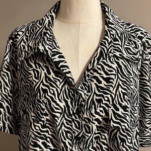 Essential PLUS ZIBRA print button up shirt blouse polyester short sleeve 3X
